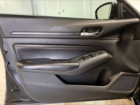 Used 2022 Nissan Altima 2.5 SR w/ Midnight Edition Package FWD image 22