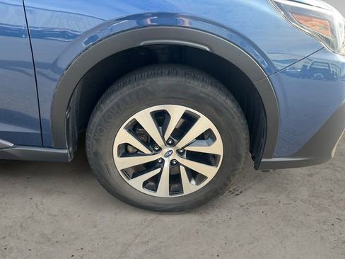 Used 2022 Subaru Outback Premium image 14