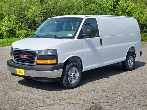 New 2026 GMC Savana 2500 w/ Driver Convenience Package RWD image 1