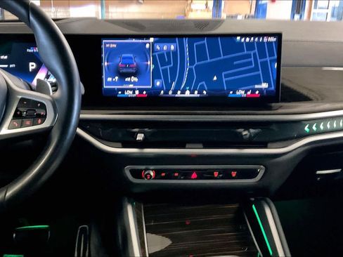 Used 2025 BMW X6 xDrive40i AWD/4WD image 6