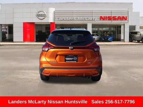 Used 2023 Nissan Kicks SR w/ SR Premium Package image 5