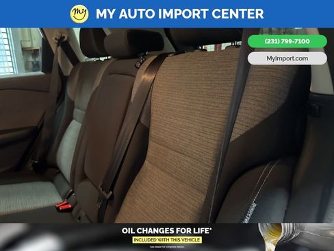 Used 2022 Nissan Rogue SV image 25