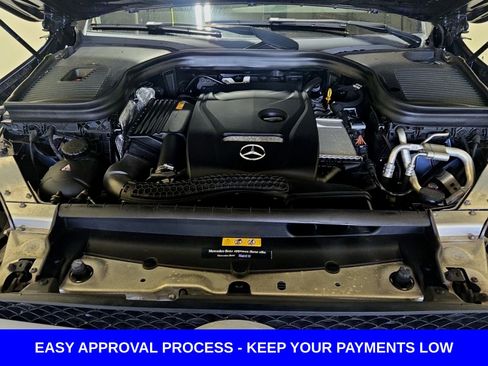 Used 2018 Mercedes-Benz GLC 300 4MATIC w/ Premium Package image 10