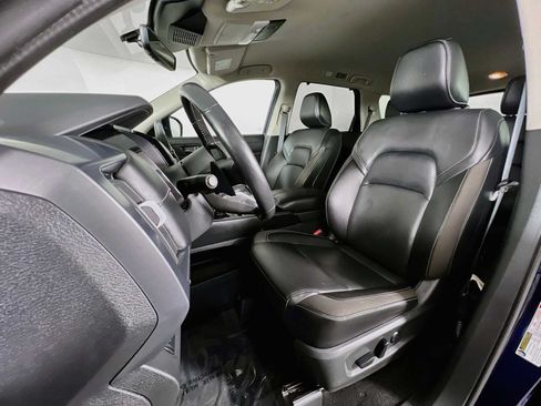Used 2023 Nissan Pathfinder SL w/ Black Appearance Package AWD/4WD image 22