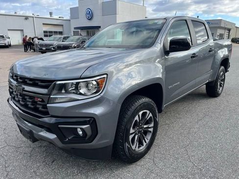 Used 2022 Chevrolet Colorado Z71 w/ Safety Package AWD/4WD image 2