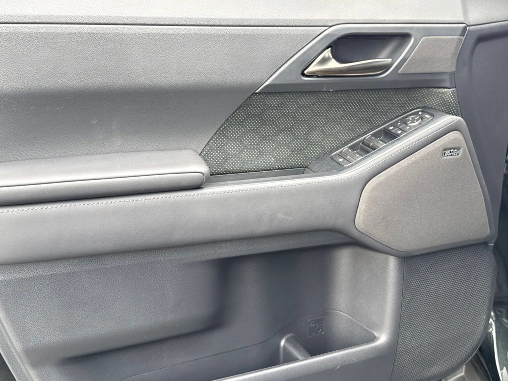 Used 2025 Lexus GX 550 AWD/4WD image 18