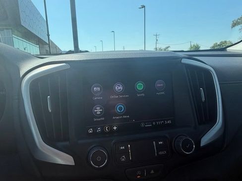 Used 2024 GMC Terrain SLT w/ Tech Package AWD/4WD image 17