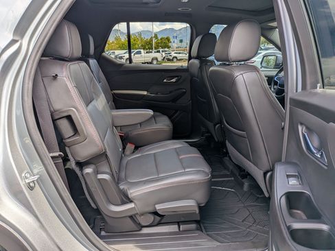 Used 2023 Chevrolet Traverse RS AWD/4WD image 29