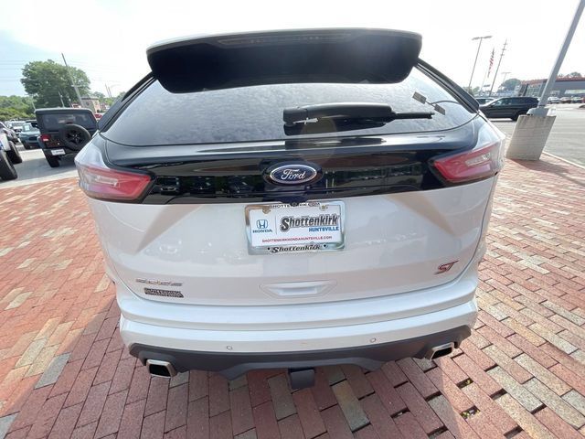 Used 2019 Ford Edge ST w/ Cold Weather Package AWD/4WD image 32