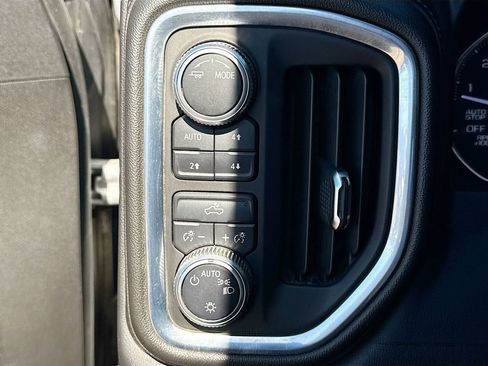 Used 2021 GMC Sierra 1500 SLE w/ X31 Off-Road Package AWD/4WD image 32