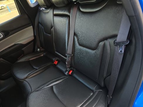 Used 2025 Jeep Compass Limited image 29