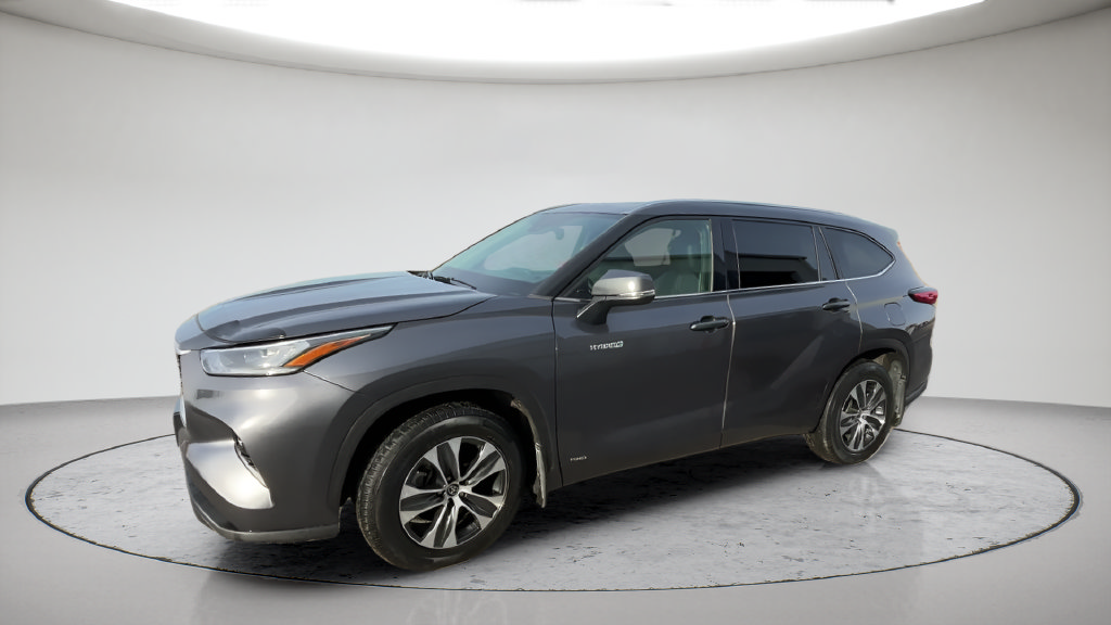 Certified 2020 Toyota Highlander XLE AWD/4WD image 12