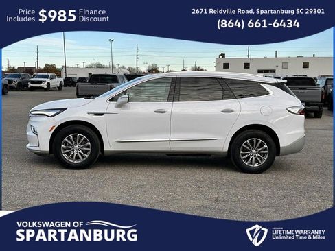 Used 2024 Buick Enclave Essence image 19