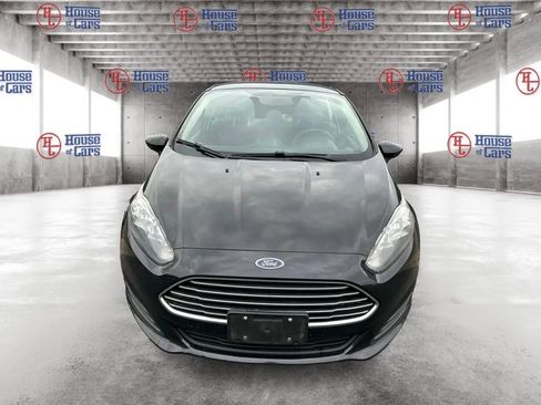 Used 2019 Ford Fiesta SE image 2