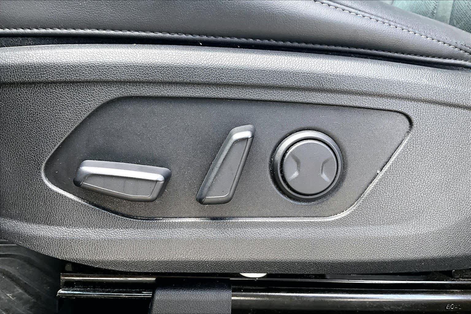 Certified 2023 Kia Sorento SX AWD/4WD image 29