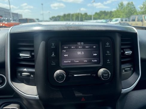 Used 2022 RAM 1500 Big Horn AWD/4WD image 25