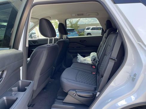 New 2026 Nissan Pathfinder SV FWD image 9