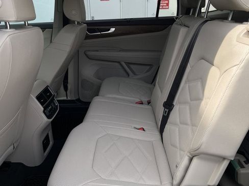 New 2026 Volkswagen Atlas SE image 28