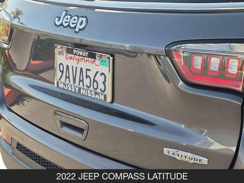 Used 2022 Jeep Compass Latitude FWD image 25