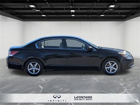 Used 2012 Honda Accord LX image 6