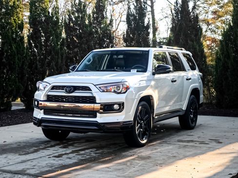 Used 2019 Toyota 4Runner Limited image 5