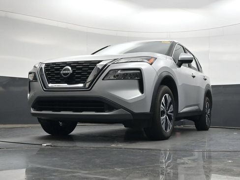 Used 2023 Nissan Rogue SV FWD image 38