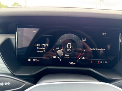 New 2025 GMC Acadia Elevation w/ Elevation Premium Package image 32