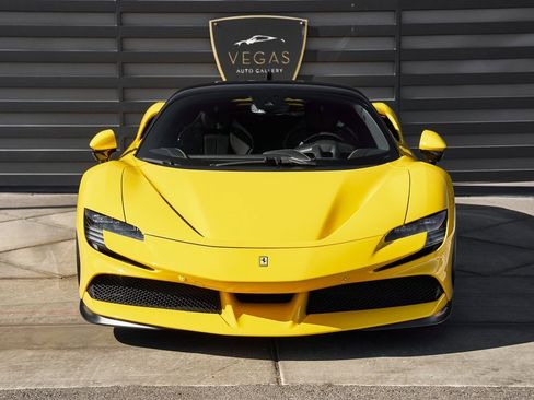 Used 2022 Ferrari SF90 Stradale image 15