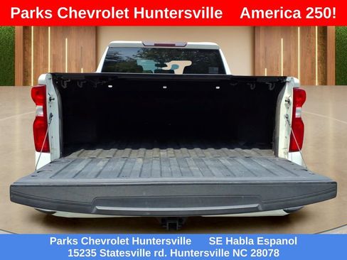 Certified 2020 Chevrolet Silverado 1500 Custom w/ Custom Value Package AWD/4WD image 29