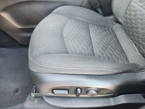 Used 2019 Chevrolet Equinox LT image 26