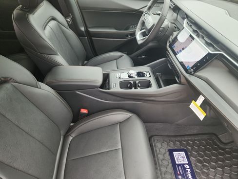 New 2026 Jeep Cherokee Overland w/ Advanced Pro Tech Group AWD/4WD image 11
