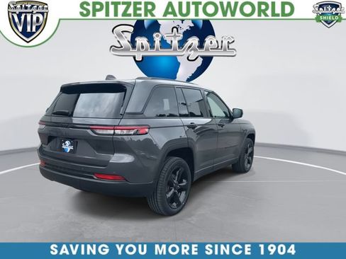 Used 2024 Jeep Grand Cherokee Altitude AWD/4WD image 9