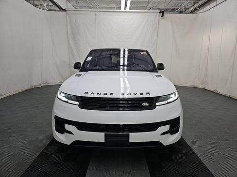 Used 2023 Land Rover Range Rover Sport SE AWD/4WD image 2