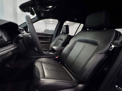 New 2025 Jeep Grand Cherokee Limited image 13