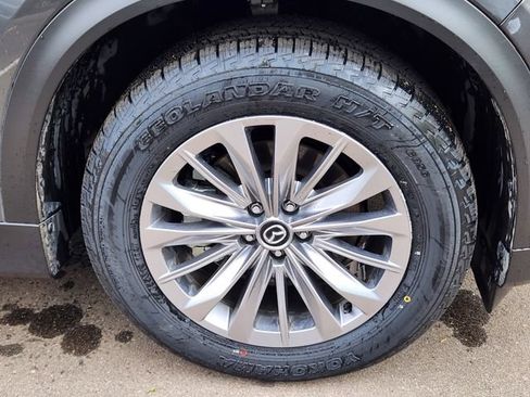 Used 2024 MAZDA CX-90 Plug-In Hybrid w/ Preferred AWD/4WD image 17