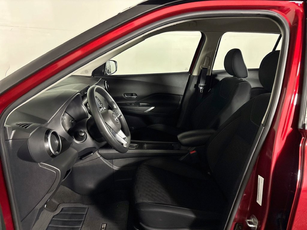Used 2023 Nissan Kicks SV FWD image 11