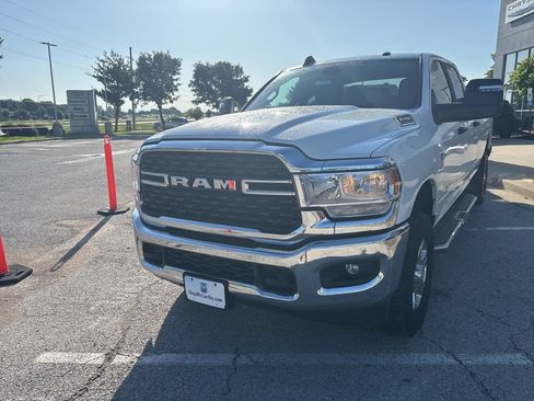 Used 2024 RAM 3500 Big Horn AWD/4WD image 11
