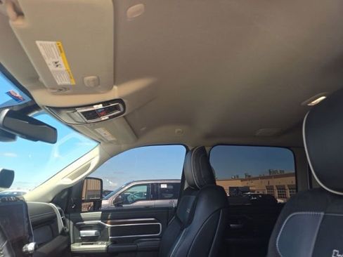 Used 2024 RAM 2500 Laramie AWD/4WD image 13