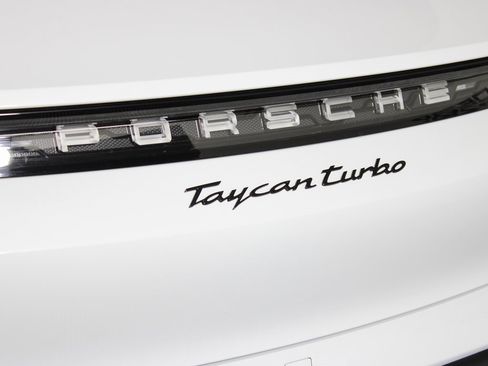 Used 2020 Porsche Taycan Turbo image 14