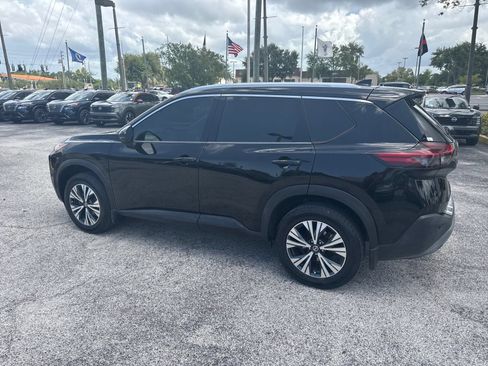 Used 2021 Nissan Rogue SV w/ Premium Package FWD image 18