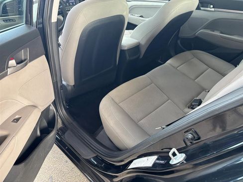 Used 2019 Hyundai Elantra SEL image 11