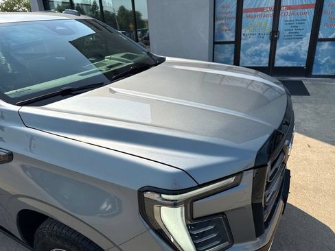 Used 2026 GMC Yukon AT4 Ultimate AWD/4WD image 17