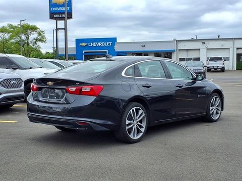 Used 2023 Chevrolet Malibu LT FWD image 2