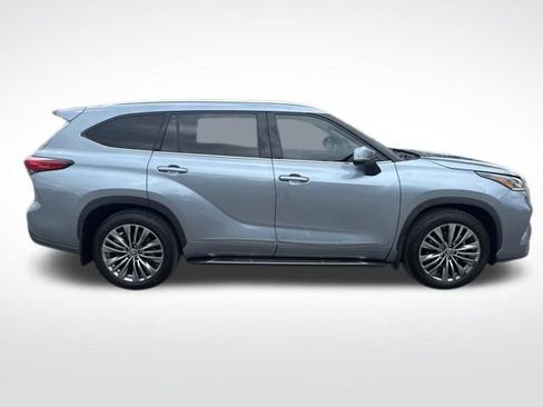 Used 2021 Toyota Highlander Platinum AWD/4WD image 6