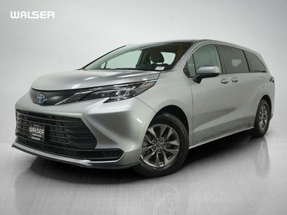 Used 2024 Toyota Sienna LE