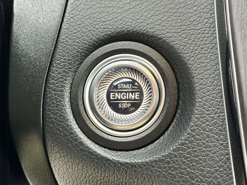 Used 2022 Mercedes-Benz GLC 300 4MATIC image 18