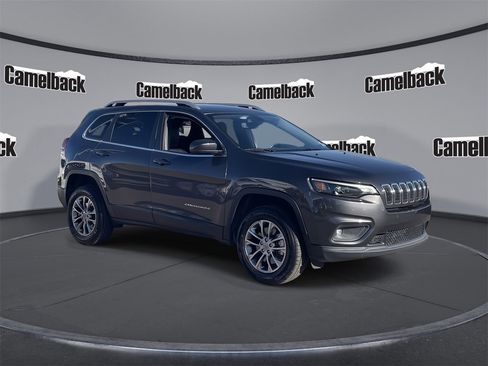 Used 2019 Jeep Cherokee Latitude Plus w/ Comfort/Convenience Group image 1