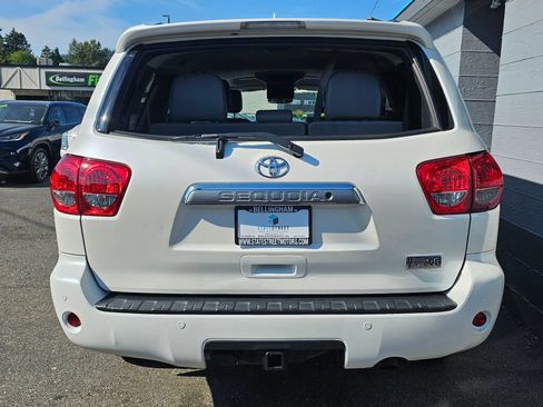 Used 2014 Toyota Sequoia Platinum AWD/4WD image 4