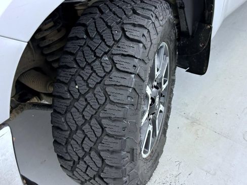 Used 2016 Toyota Tundra SR5 w/ TRD Off Road Package AWD/4WD image 24