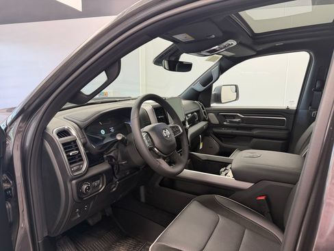 New 2026 RAM 1500 Laramie AWD/4WD image 26